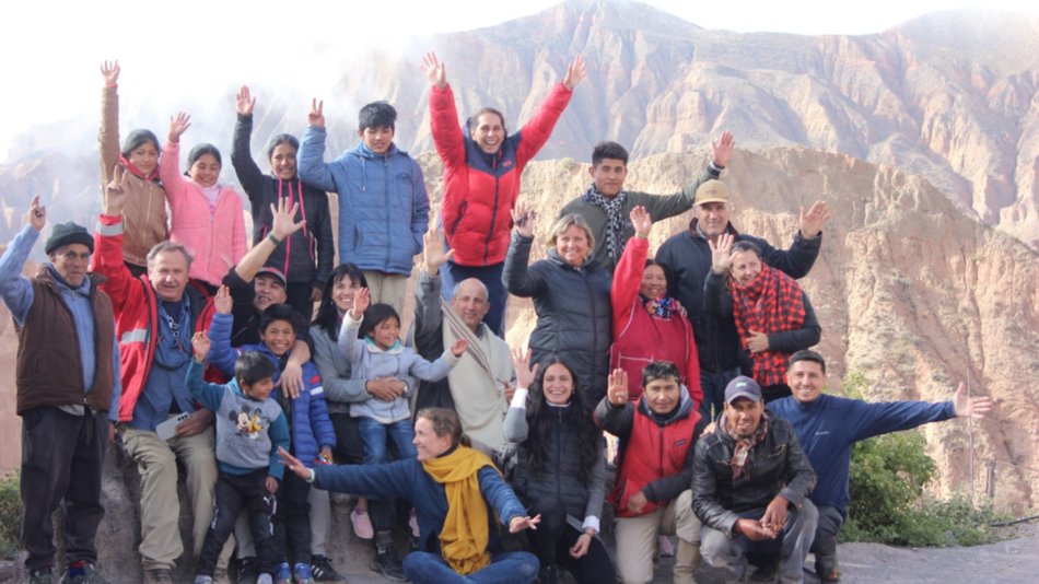 Solidarios, recorren las difíciles sendas del padre Chifri