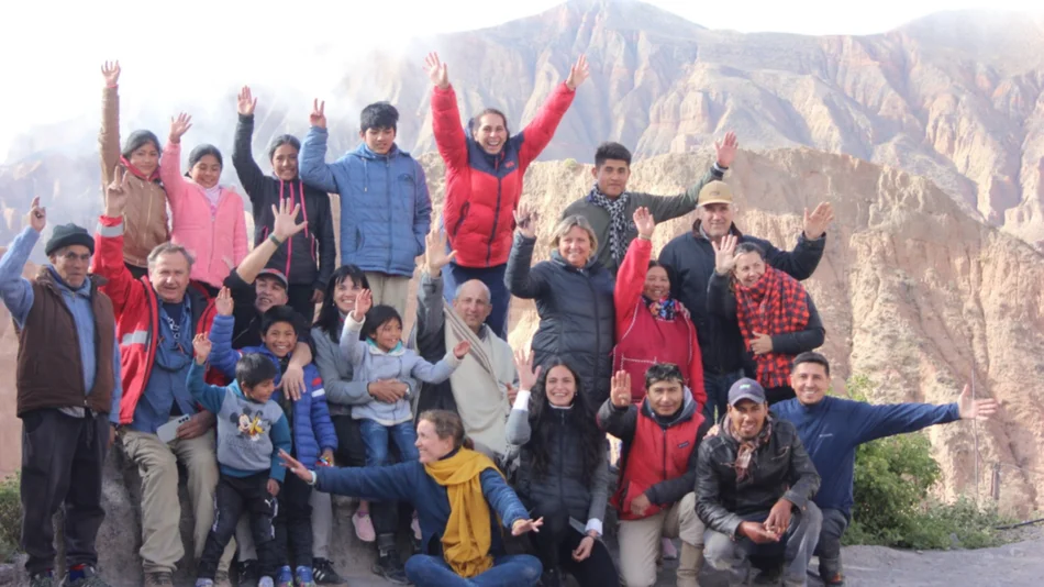 Solidarios, recorren las difíciles sendas del padre Chifri