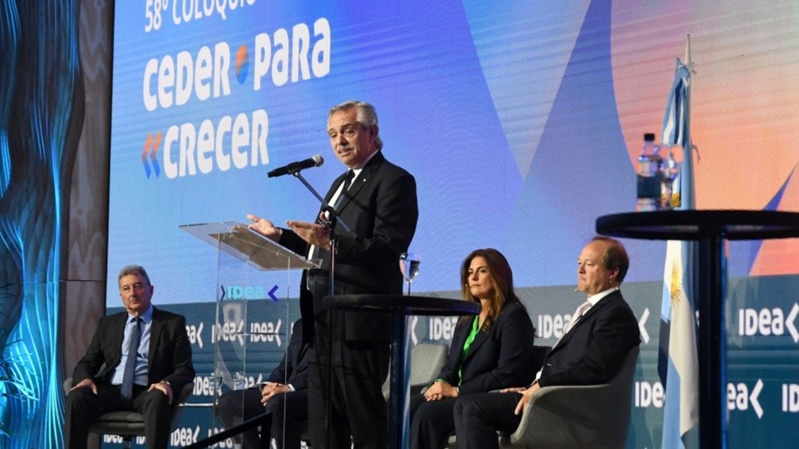 Alberto Fernández, ante los empresarios: "En este gobierno, ¿alguien les pidió un centavo para hacer obra pública?"