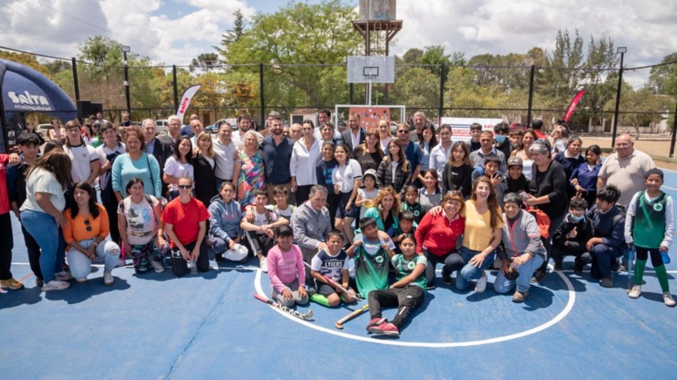 Refacciones en un playón deportivo 