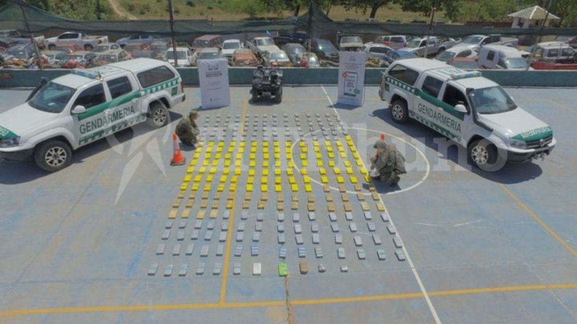Aguaray: gendarmes secuestraron 270 kilos de cocaína 