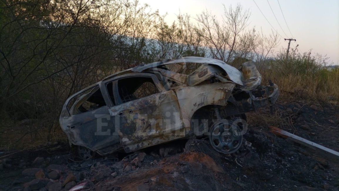 VIDEO. Vuelco e incendio en la Circunvalación Este: "Mi hermano está luchando por su vida"