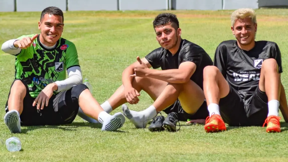 El cuervo practicó penales en la cancha de Talleres