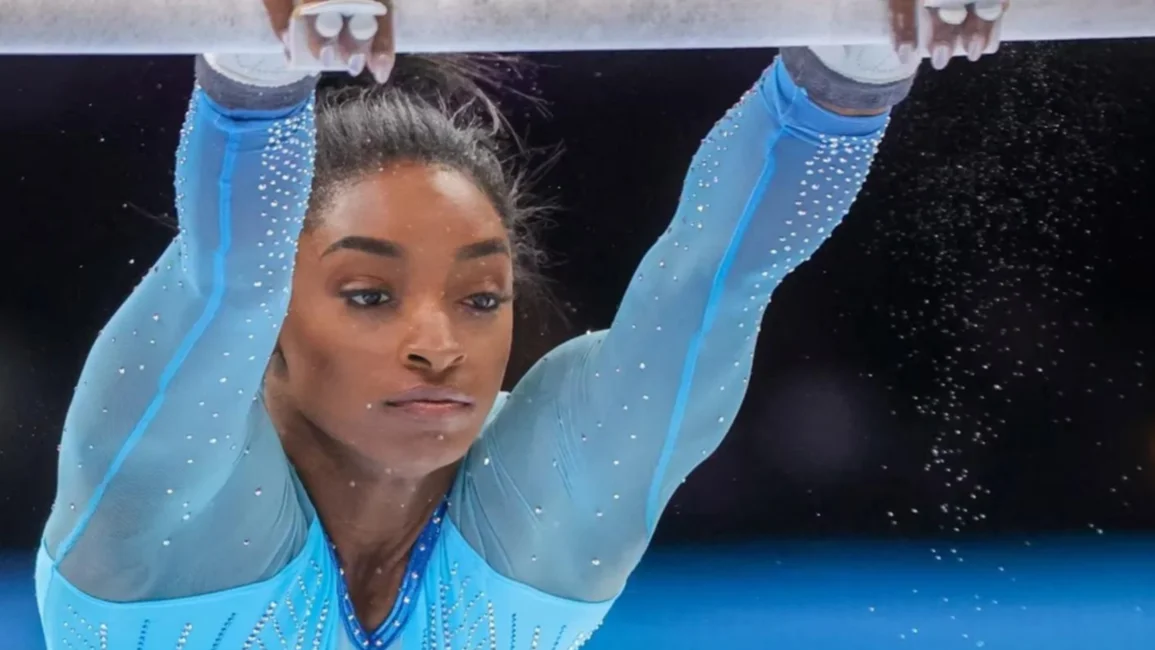 Simone Biles hizo historia en el Mundial de gimnasia a casi dos años de su colapso mental en Tokio