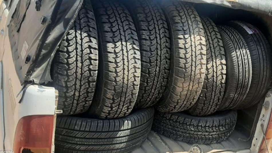 Secuestran mercadería y neumáticos por más de 12 millones de pesos