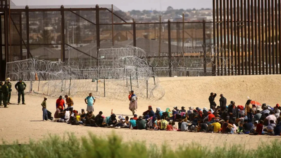 Biden levantará un nuevo muro en la frontera entre EEUU y México
