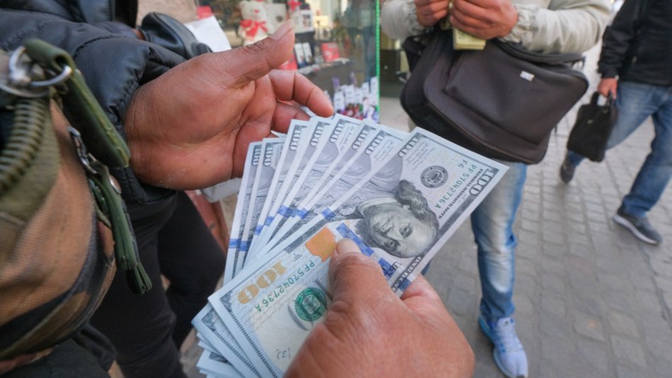 El dólar blue imparable en Salta: podría valer $1.000 antes del fin de semana