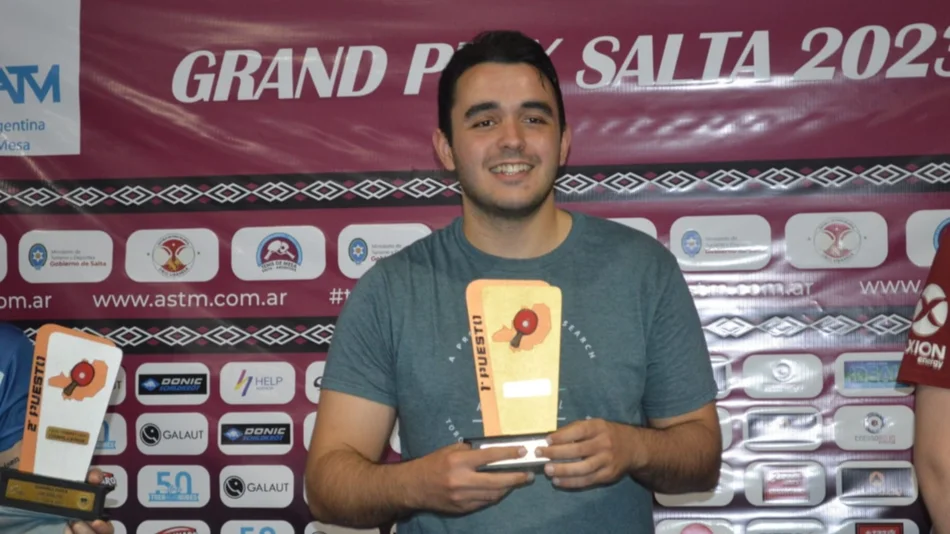 Velarde, campeón de tenis de mesa