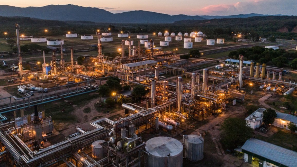 Campo Durán: Sellaron un compromiso por los puestos de la Refinería