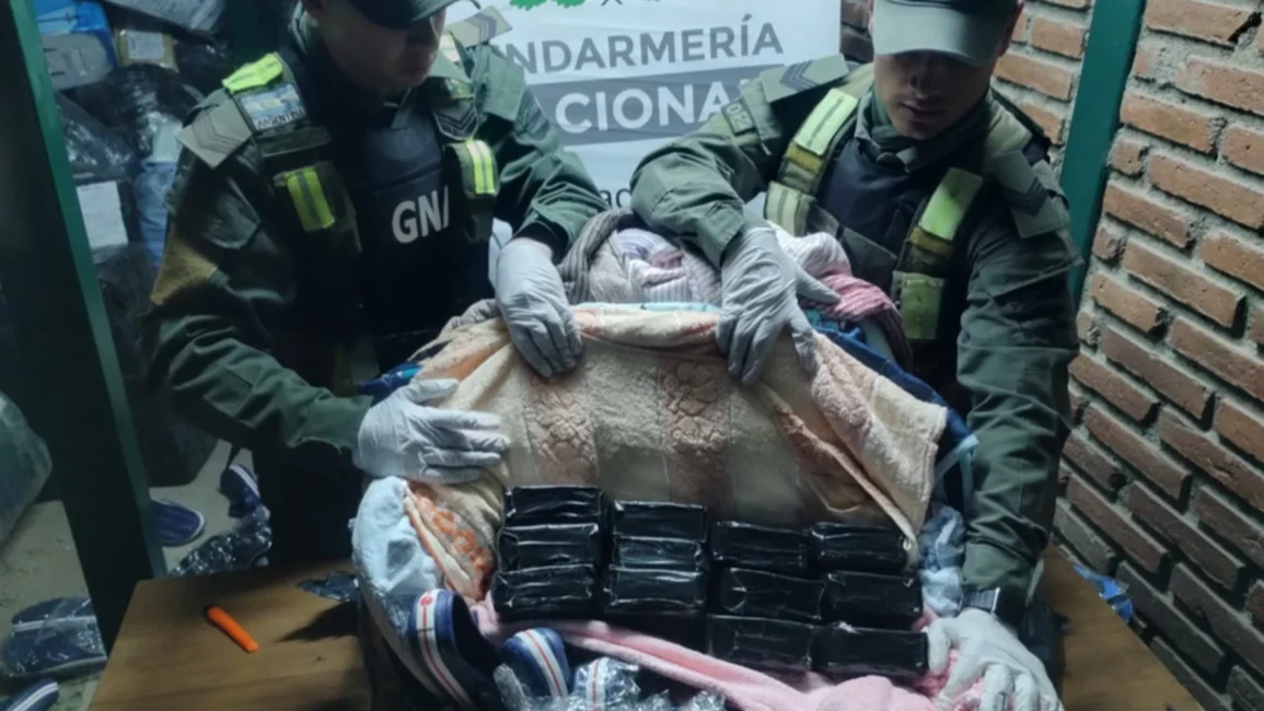 Hallaron más 35 kilos de cocaína en encomiendas que viajaban desde Salta a Córdoba y Buenos Aires 