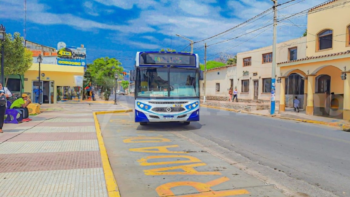 Inició el recorrido de Saeta hasta Moldes y el dique