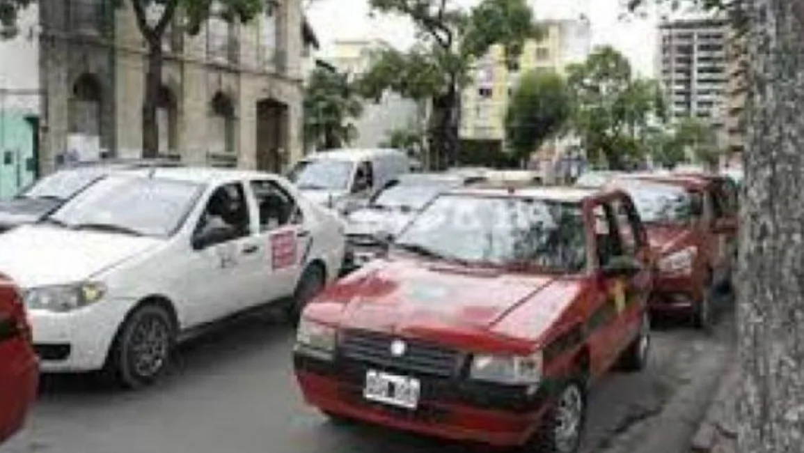 La AMT inicia el proceso de readecuación tarifaria para taxis y remises
