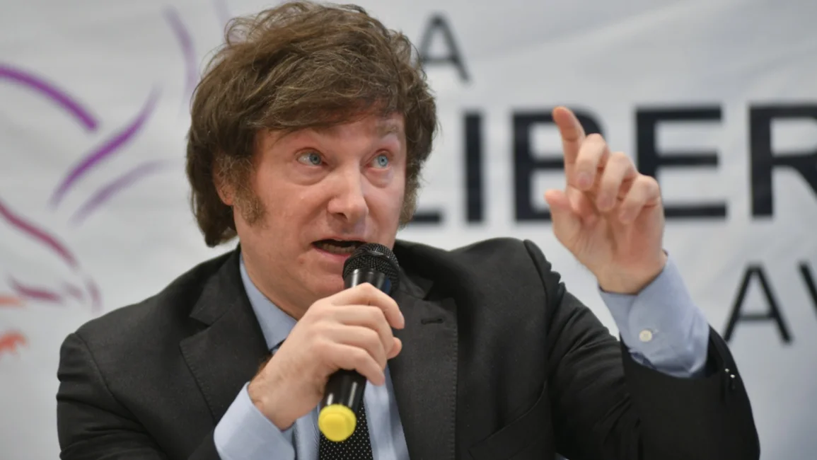  Milei llamó a Massa "el rey de la casta", mientras Barrionuevo lo abandona