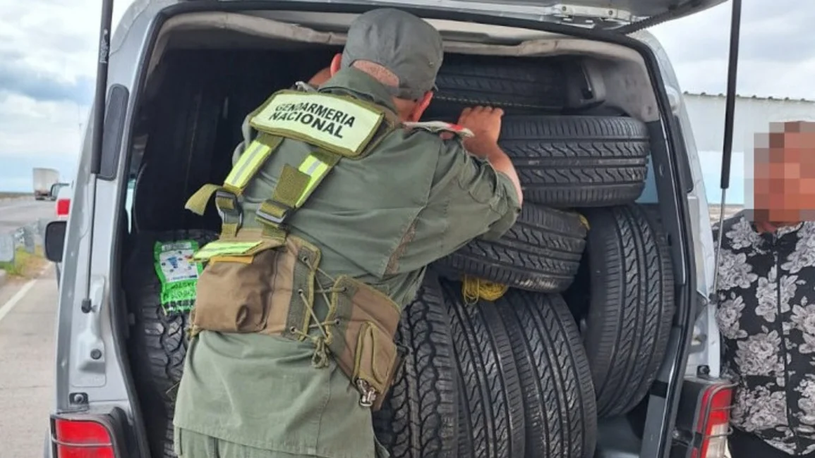 Incautaron más de 60 neumáticos en Orán y Tucumán