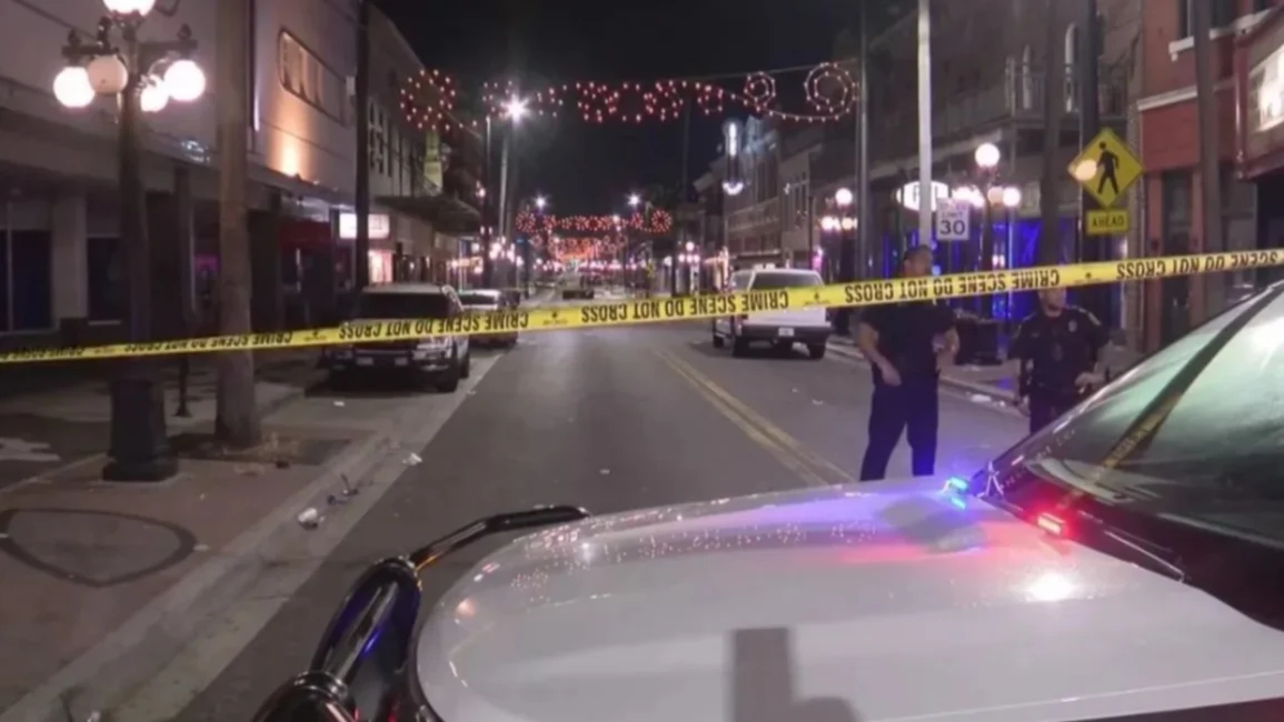 Dos muertos y 18 heridos en un tiroteo en medio de una fiesta de Halloween en EEUU