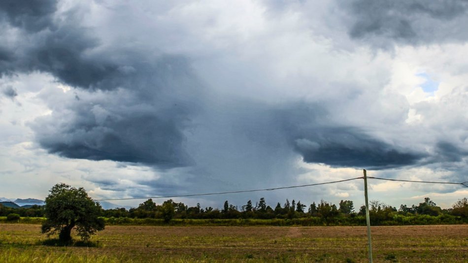 El clima en Salta con viento, algunas gotas y granizo 
