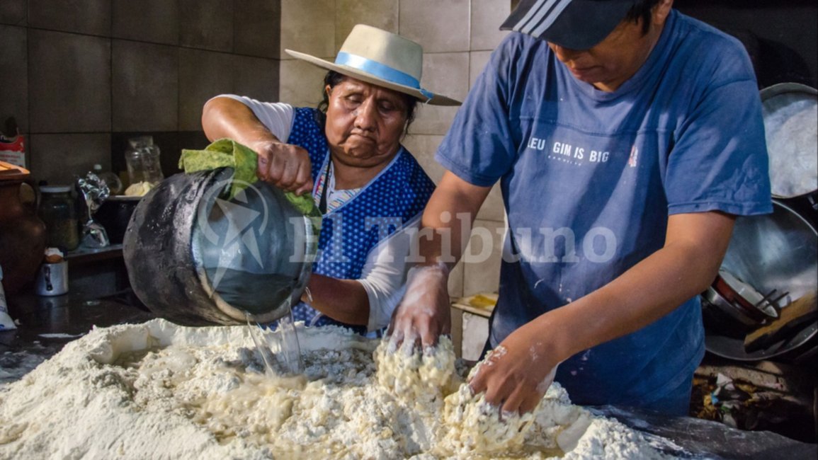 Comenzaron los preparativos por el Día de las Almas y de los Muertos