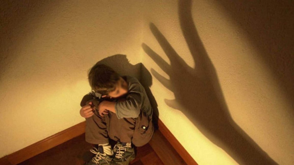 Villa Primavera: la denunciaron los vecinos por maltratar a su hijo de 5 años y fue detenida