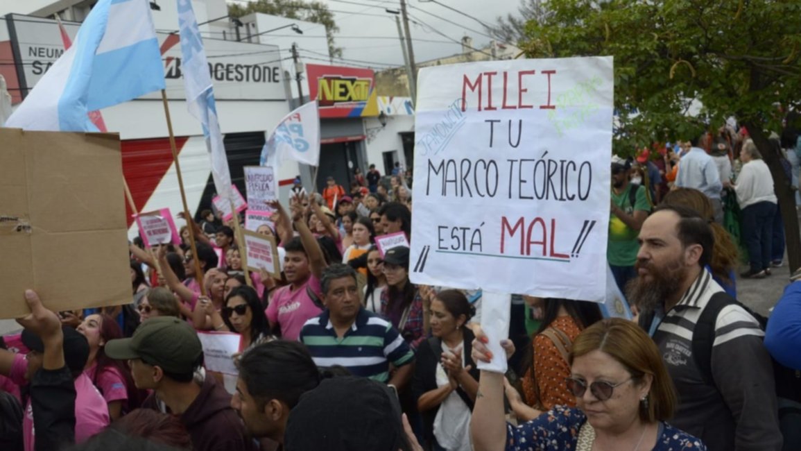 Milei ratificó que vetará la Ley de Financiamiento Universitario luego de las multitudinarias marchas en todo el país