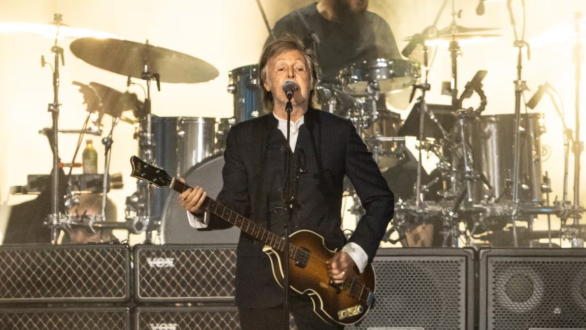 Paul McCartney hizo vibrar a Buenos Aires entre clásicos de The Beatles y guiños al público argentino