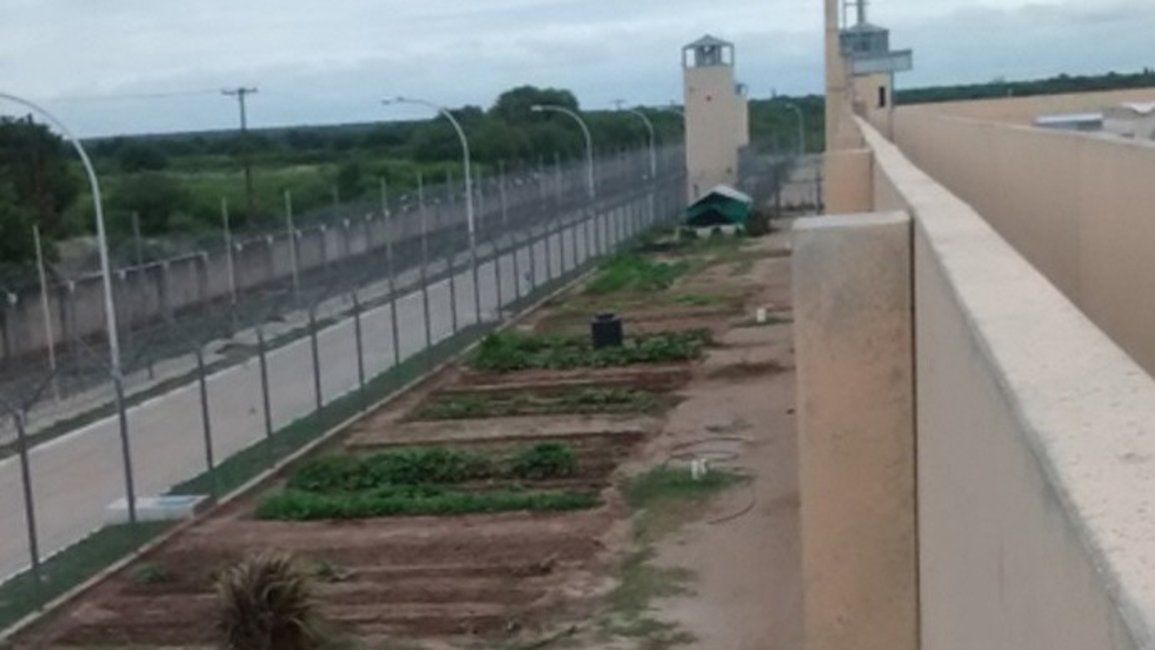 Utilizó a su hija de 8 años para ingresar droga en la cárcel