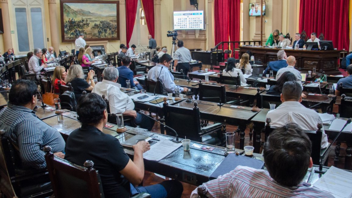 Diputados en contra del veto a la ley para las universidades
