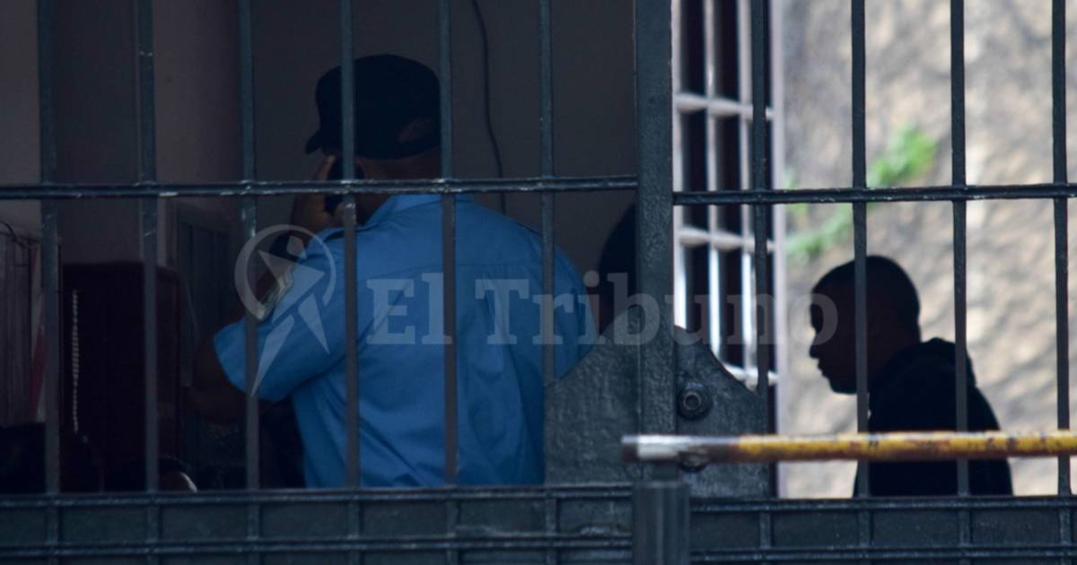 Cárcel de Villa Las Rosas el sicario tucumano Martínez lucha por su vida