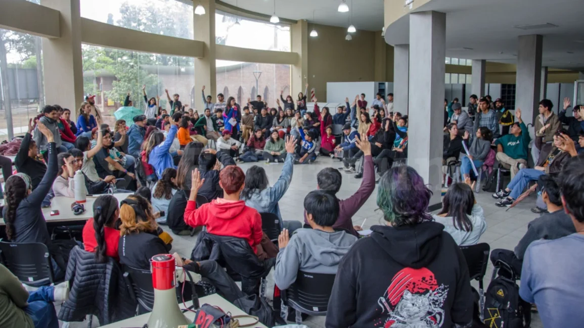  El lunes continuará la toma del rectorado de la UNSa