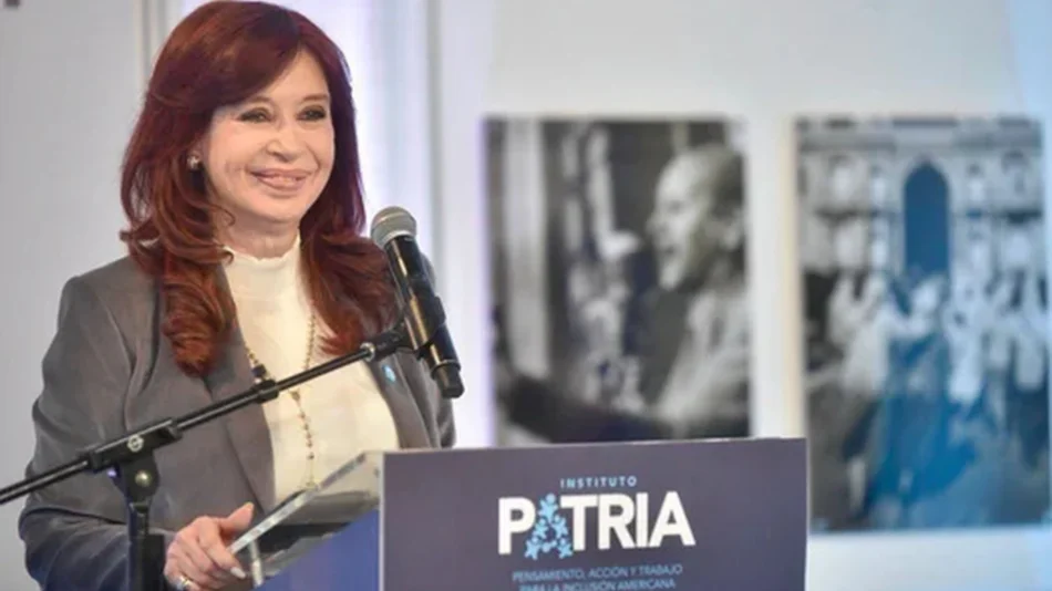 Cristina Kirchner criticó a Caputo y apuntó contra los gobernadores peronistas que acompañan al Gobierno