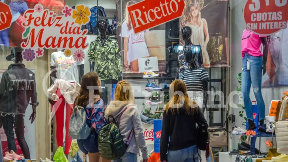 Día de la Madre: Salteños invierten entre $30 y $70 mil en regalos, principalmente con tarjetas de crédito