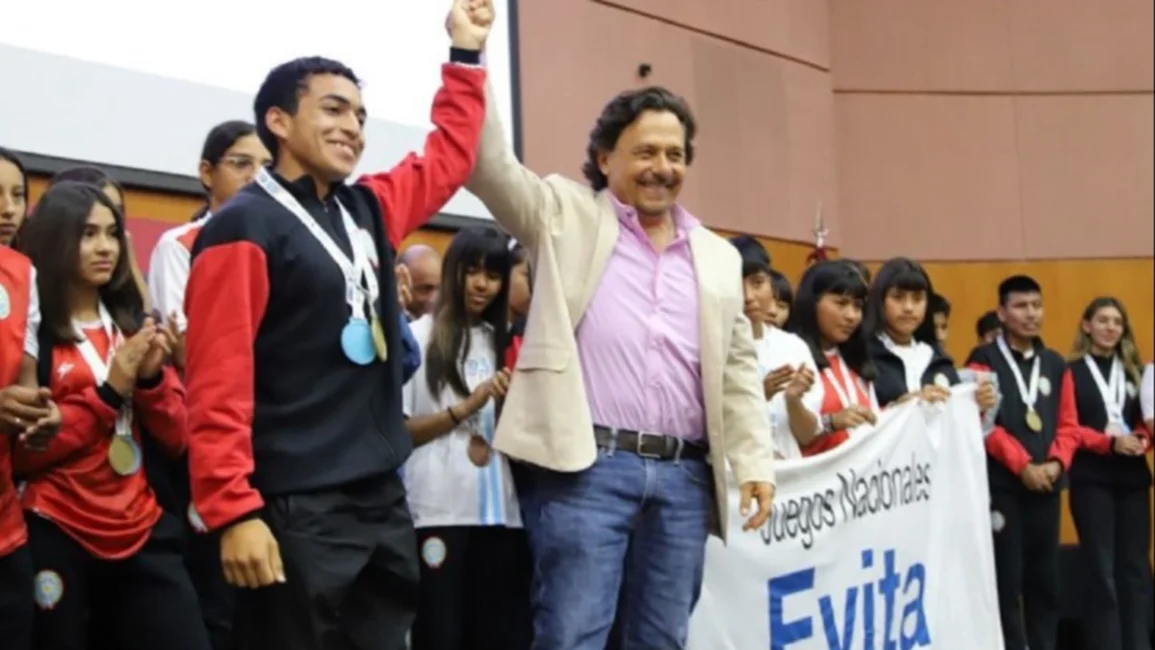La entrega de licencias pone en peligro al boxeo salteño en los Evita