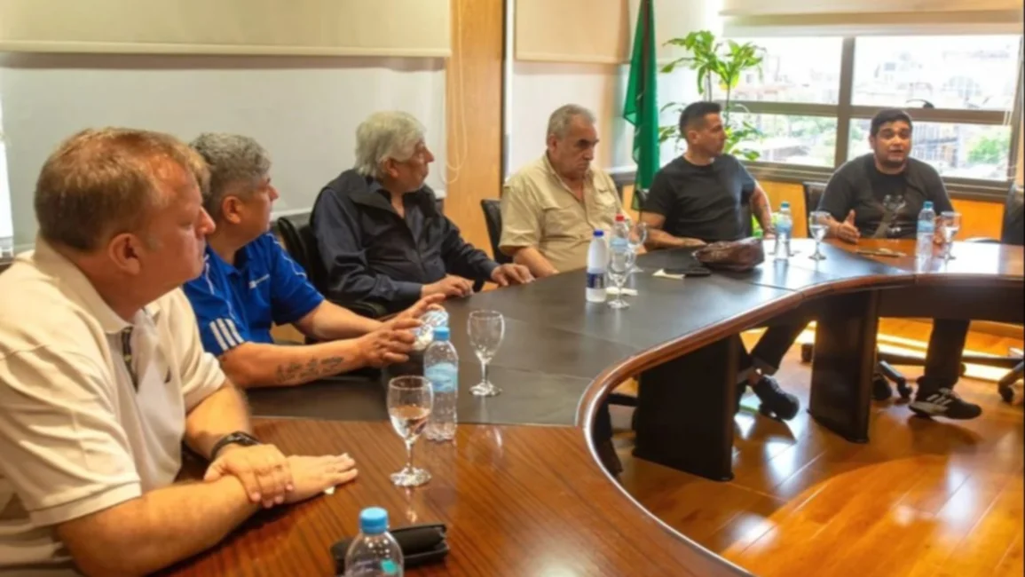 Gremios del transporte ratificaron el paro del 30 de octubre, excepto la UTA que no adhirió a la medida