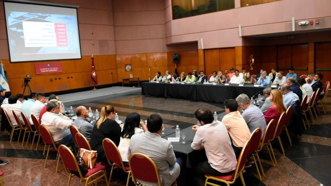 Paritarias: Provincia propuso un aumento salarial a los estatales de 12% para cerrar 2024 