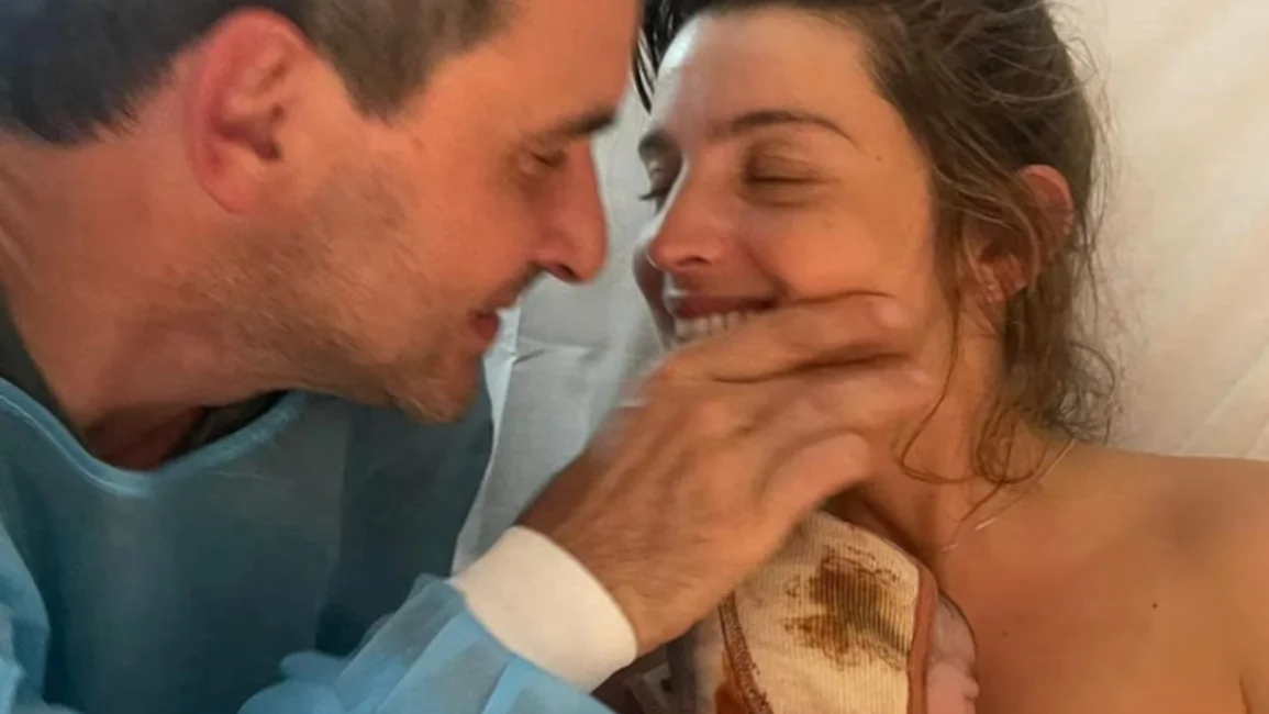 Nació Bee, la segunda hija de Calu Rivero y Aito de la Rúa