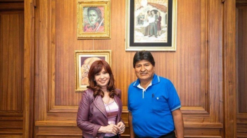 Cristina Kirchner se solidarizó con Evo Morales por el atentado que sufrió y le pidió al gobierno de Bolivia “garantizar su integridad física”