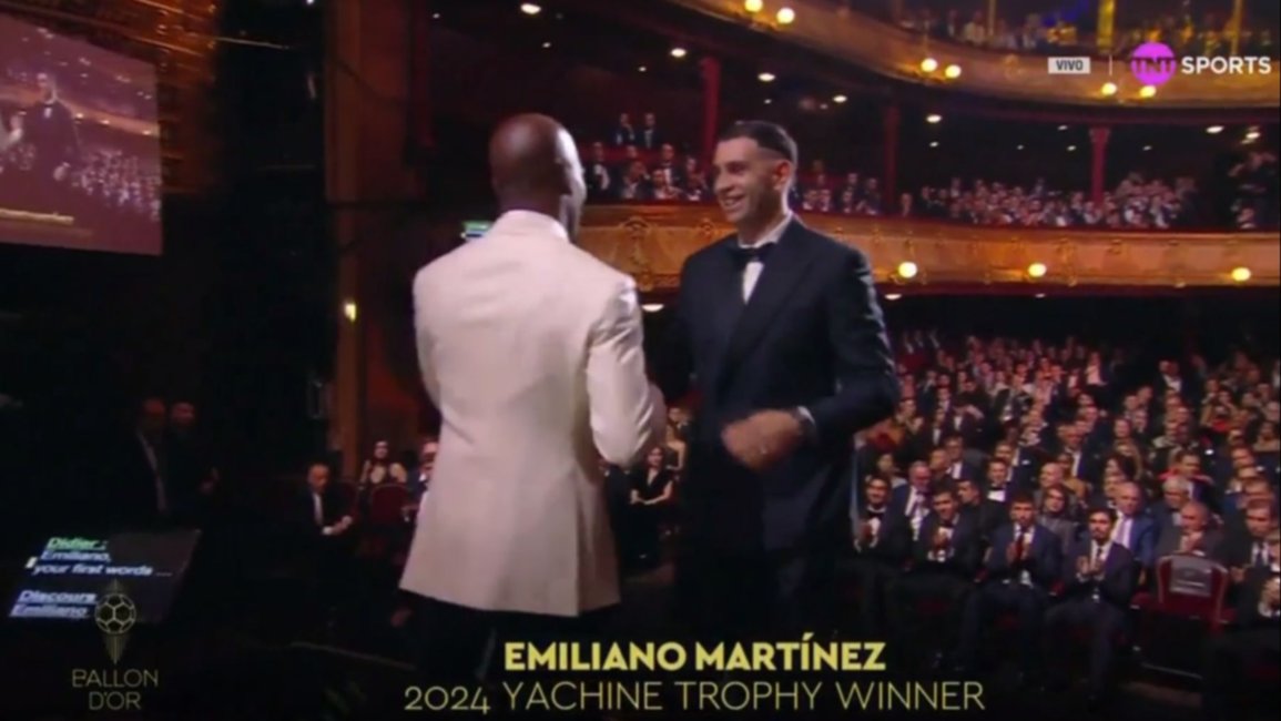 Balón de Oro: El "Dibu" Martínez ganó por segunda vez el premio Lev Yashin al mejor arquero del mundo 