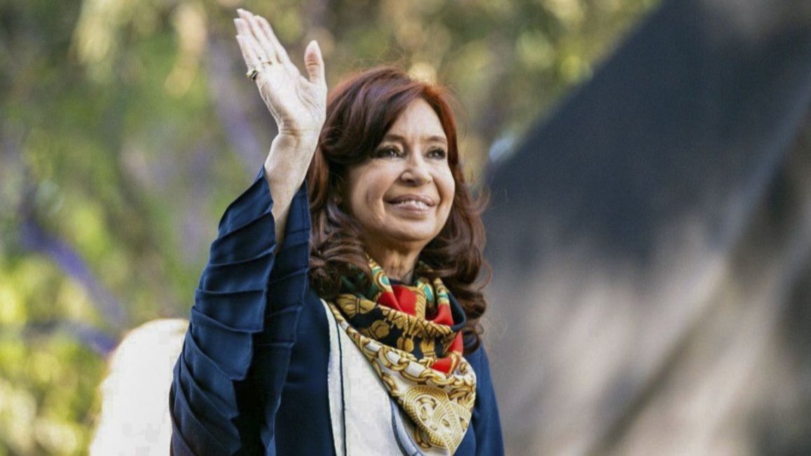 Cristina Kirchner: “Milei no le pudo pasar la motosierra a la AUH sino que, ante el desastre económico, tuvo que duplicarla”