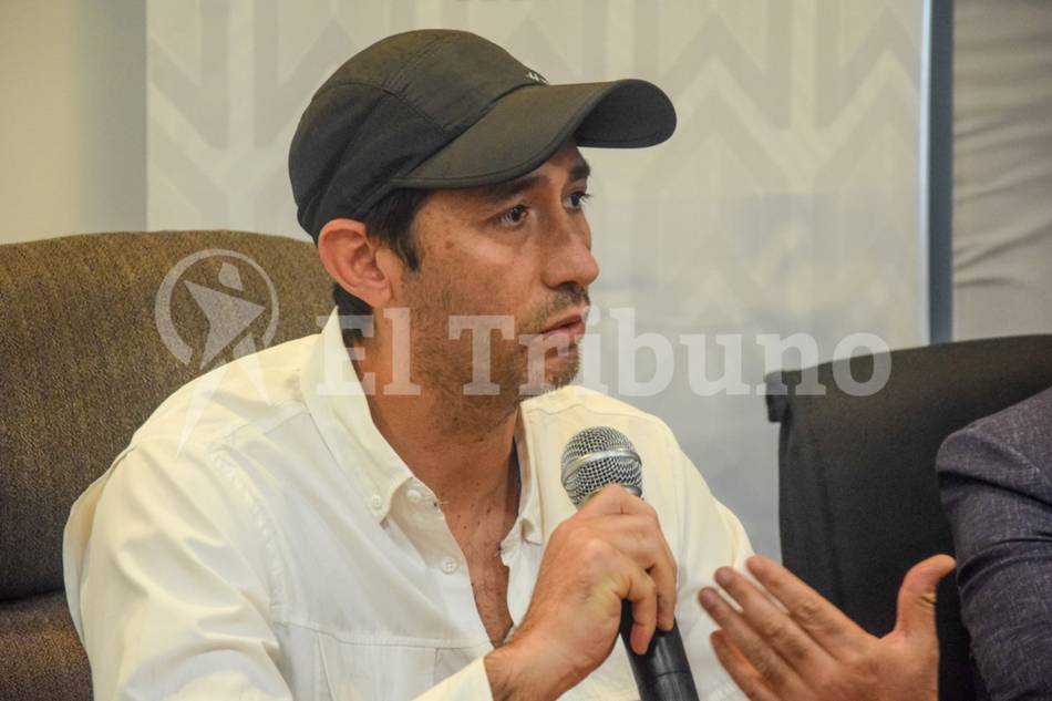 VIDEO. Muerte del excomisario Vicente Cordeyro: el cuerpo fue hallado a unos 800 metros del incendio en el Cerro Elefante 