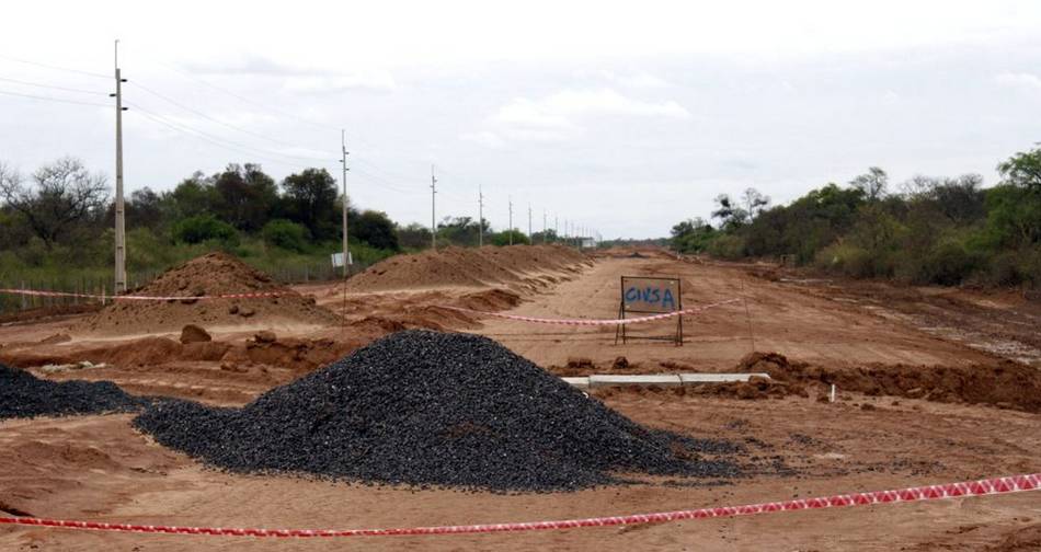 A política nacional de ajuste de obras públicas ameaça o Corredor Bioceânico.