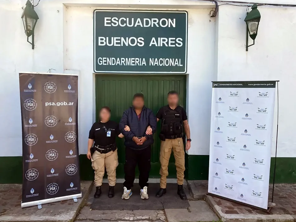 Salió de Salta con casi 200 cápsulas de cocaína en su cuerpo: detuvieron a una mujer y a su reclutador