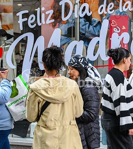 Día de la Madre: qué eligen los salteños para regalar y cómo ven los precios