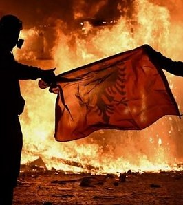 Albania, al borde del estallido social: incendios y protestas contra el Gobierno 