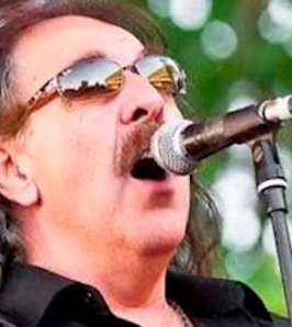 Murió Saúl Blanch, la voz que dejó su huella en los comienzos de Rata Blanca