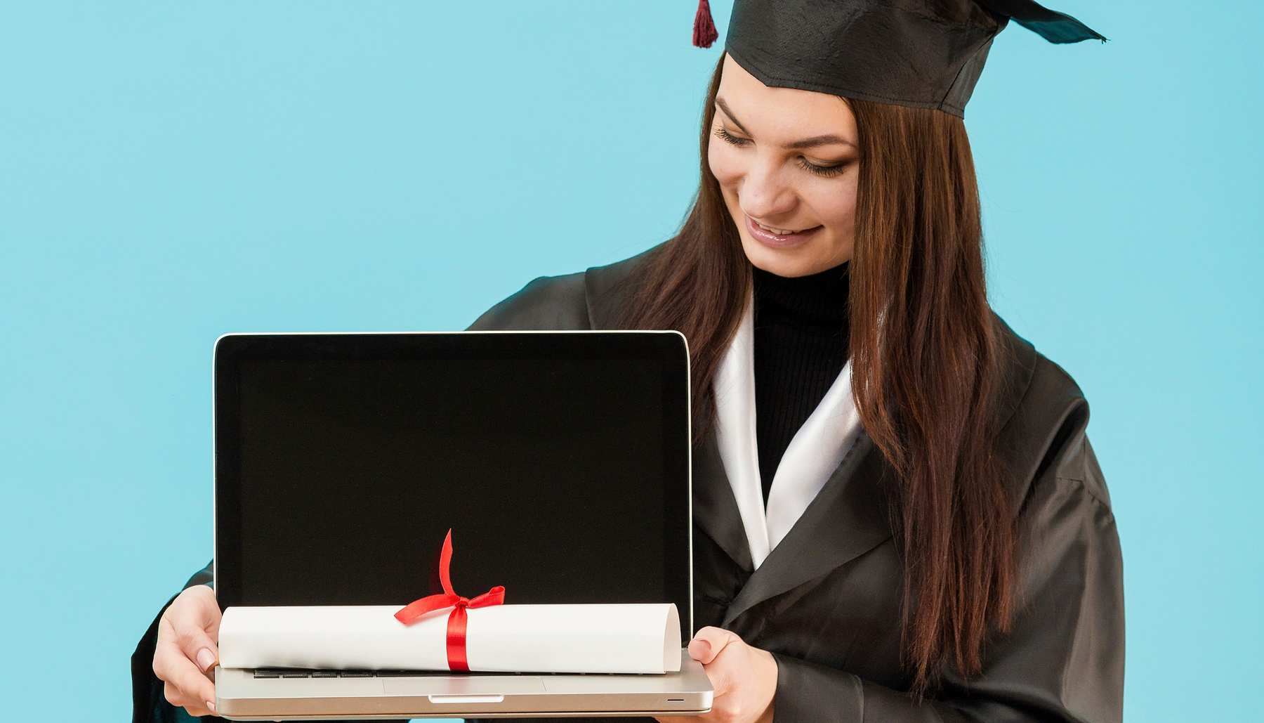 UCASAL implementa el título digital: qué beneficios tendrá para los graduados