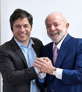 “¡Felicitaciones y gracias, Brasil! Hay otro camino", dijo Kicillof al saludar a Lula