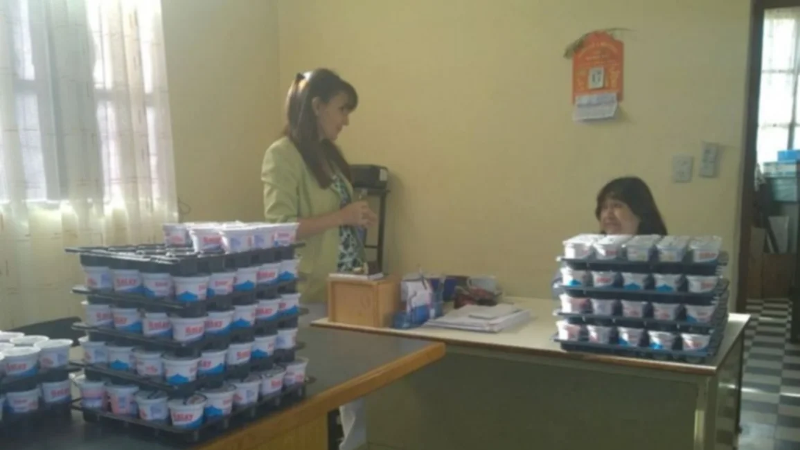 Yogurt para chicos de la escuela 5.004