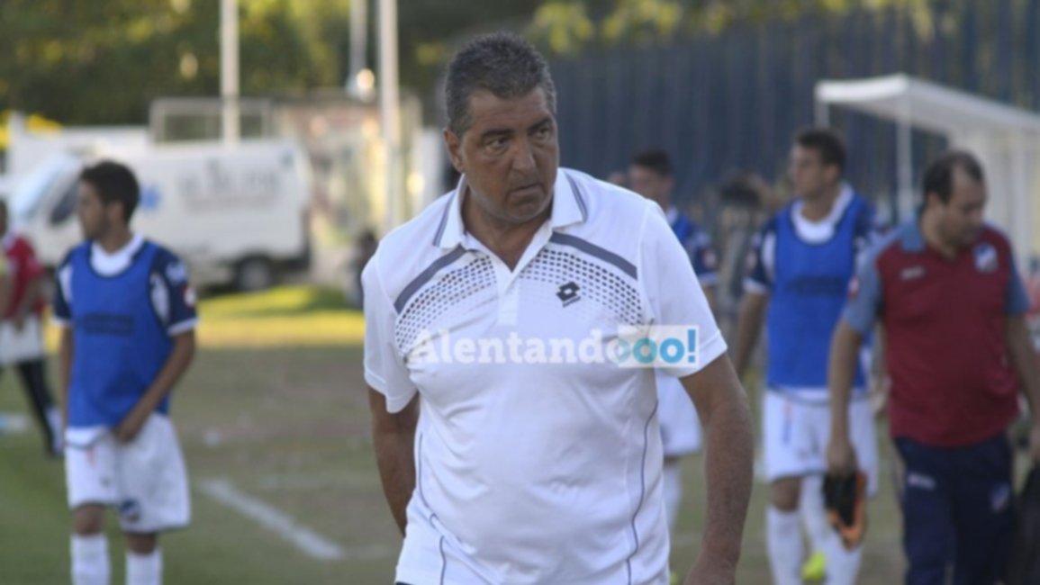 Juventud le propuso a Pascutti que se quede