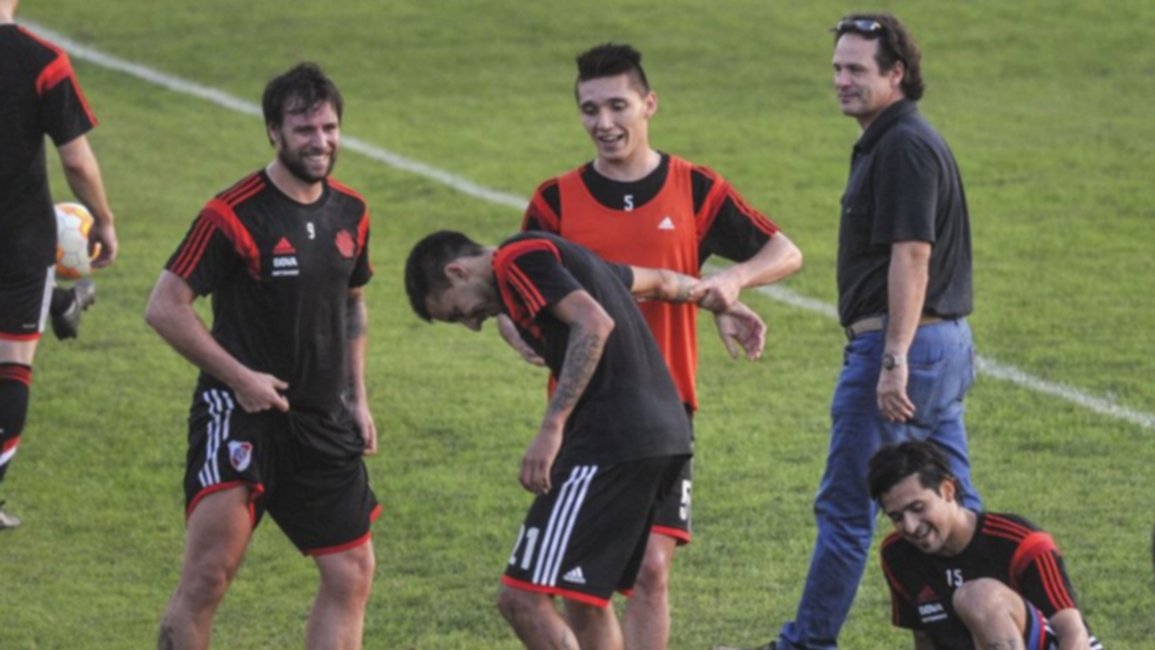 Vuelven Vangioni y Alario para la semifinal Sudamericana