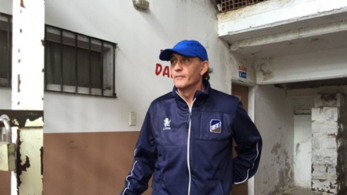 El Tano dirigió su primera práctica y ya perfila el equipo para el domingo copy