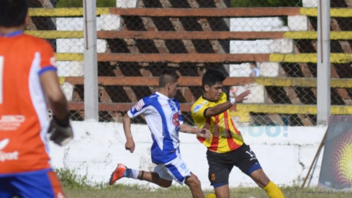 Reapareció Alfaro: Mitre le ganó 3-1 a Tiro y Gimnasia y sigue con vida